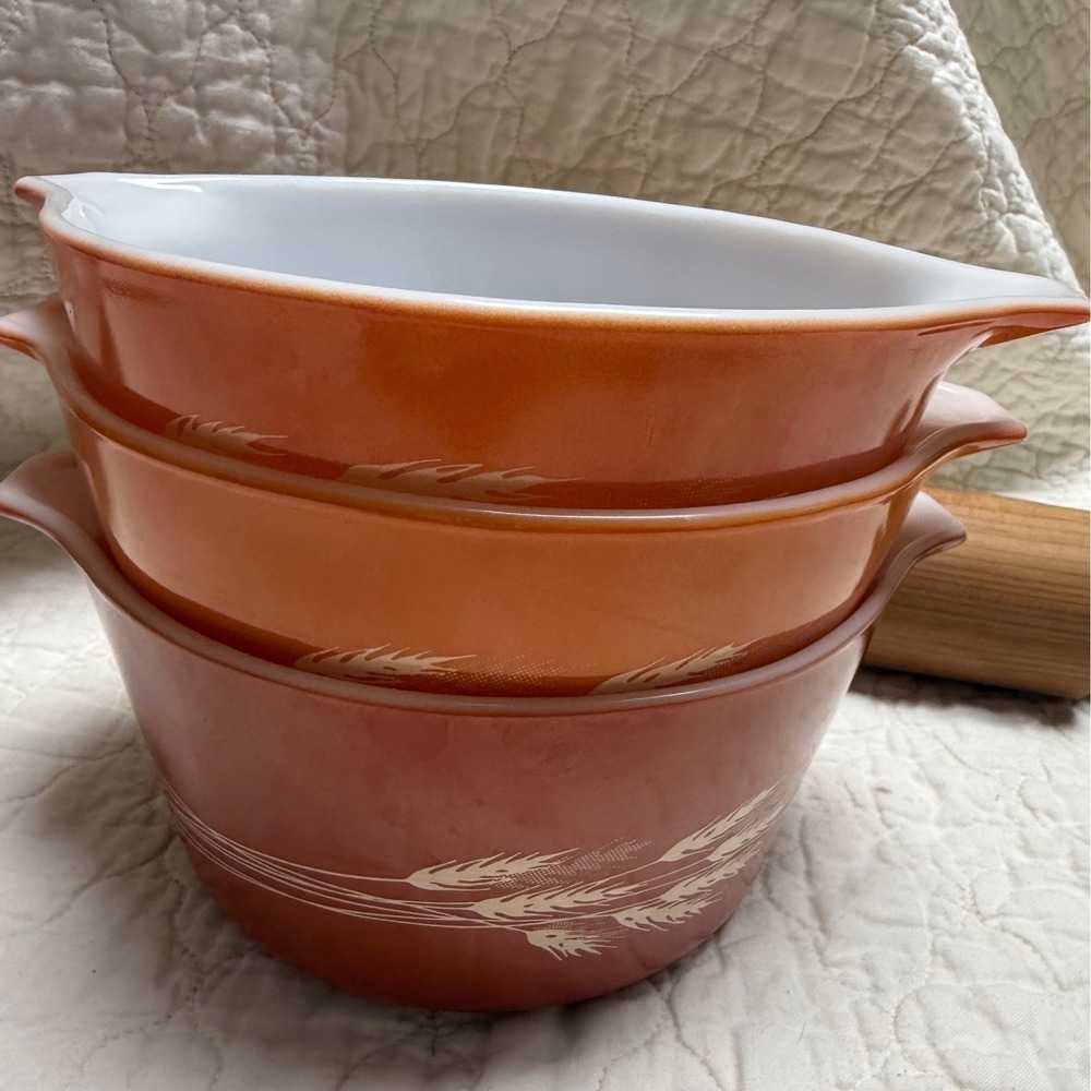 Vintage Pyrex Autumn Harvest Wheat Cinderella Mixing Bowl Set Orange Rust 3pc - Picture 2 of 7